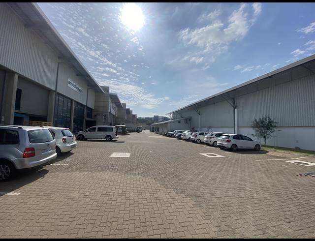 559M² WAREHOUSE TO LET IN RIVERHORSE VALLEY